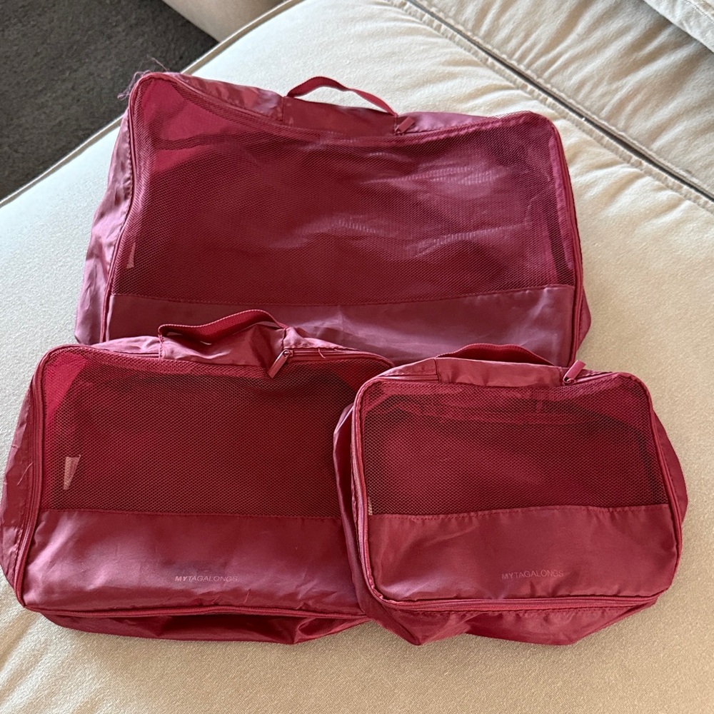 My Tag Alongs Burgundy Travel Packing Cubes Set